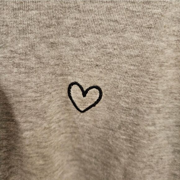 Gray womens sweater XXL H&M small heart on the left NWT valentine's day vibe - Picture 2 of 2